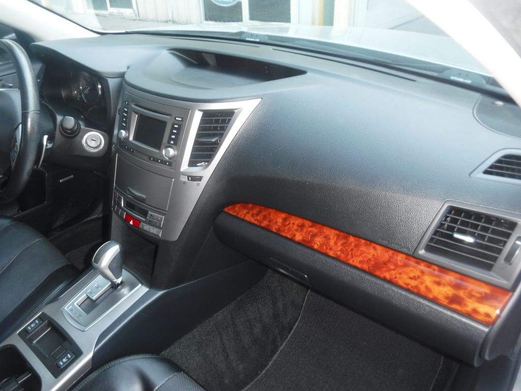 2012 Subaru Outback Image 29
