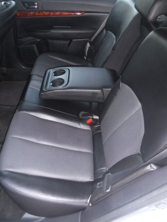 2012 Subaru Outback Image 30