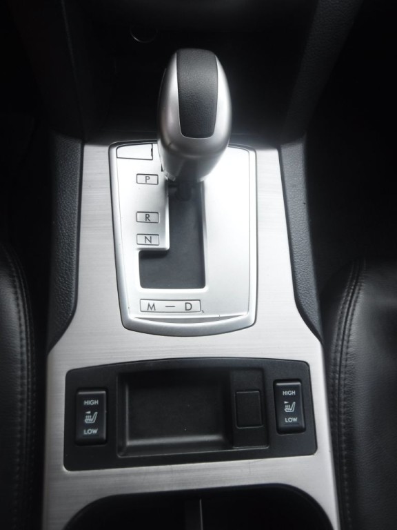 2012 Subaru Outback Image 39