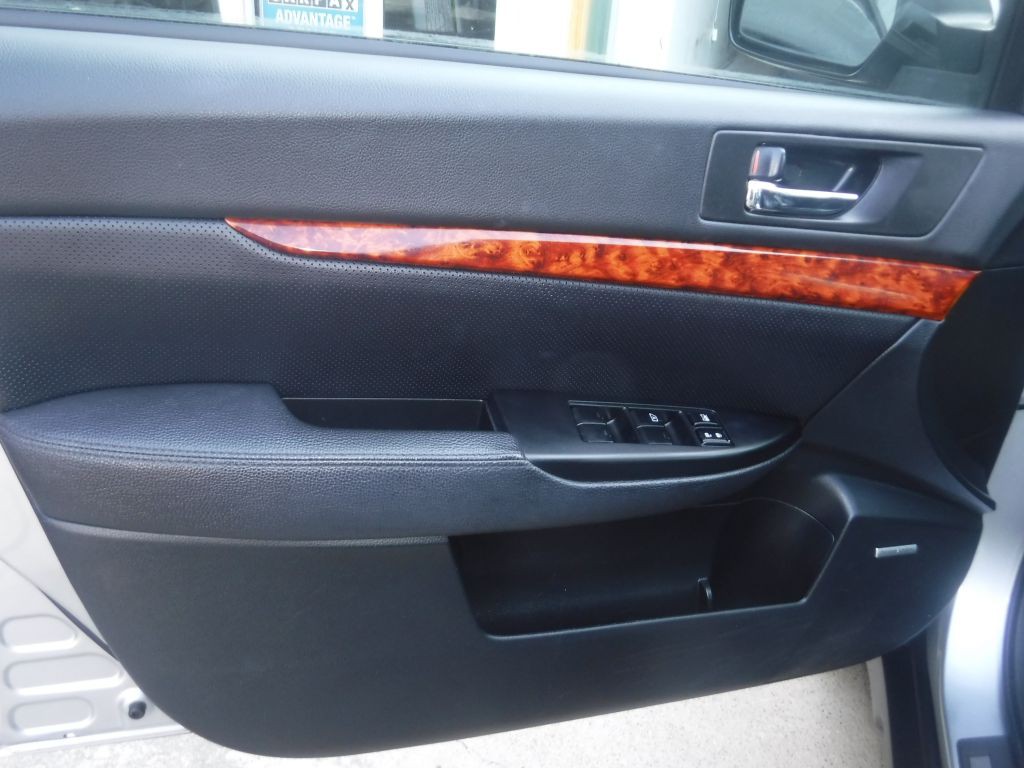 2012 Subaru Outback Image 41
