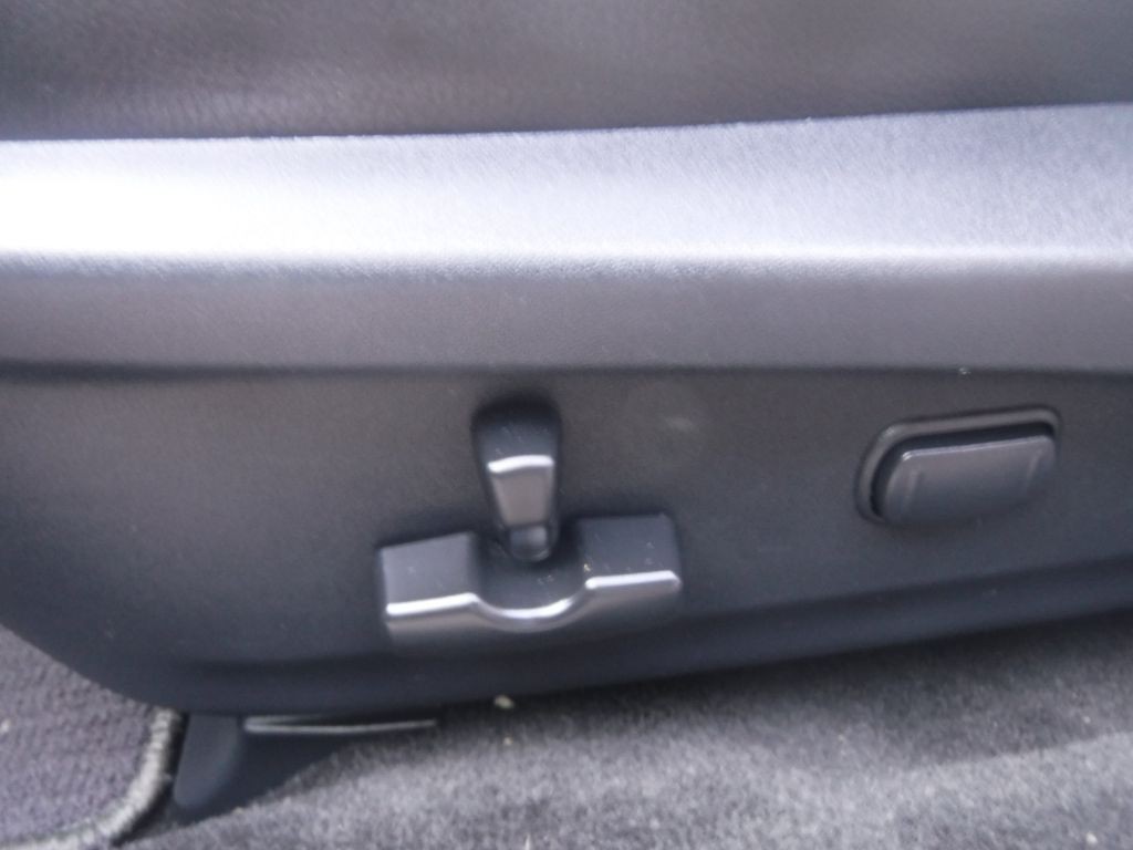 2012 Subaru Outback Image 43