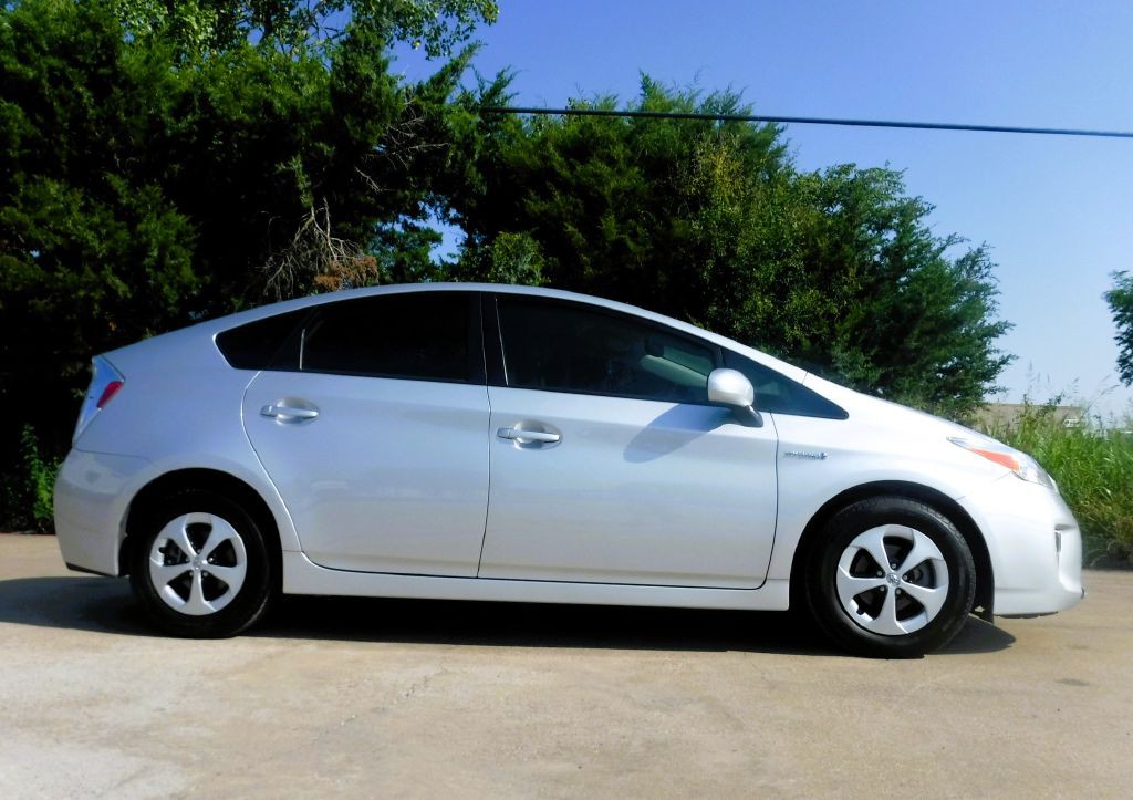 2012 Toyota Prius Image 5