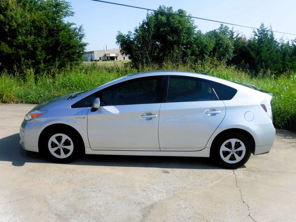 2012 Toyota Prius Image 10