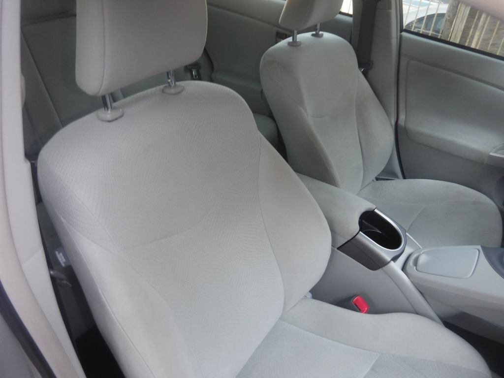 2012 Toyota Prius Image 26