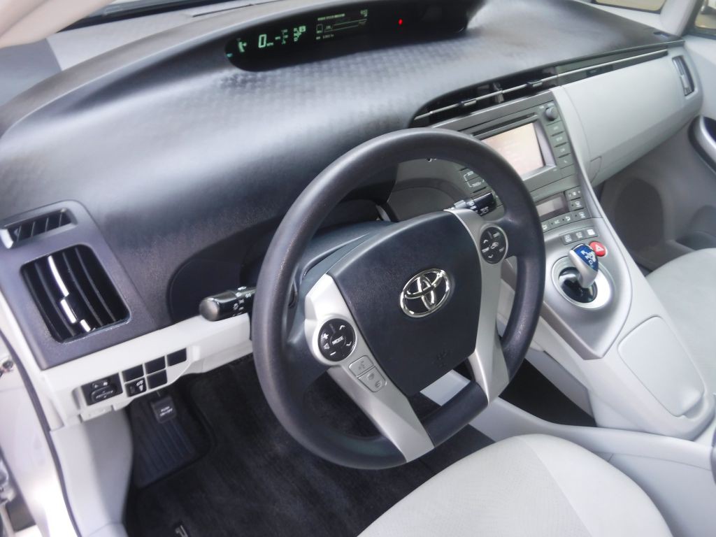 2012 Toyota Prius Image 27