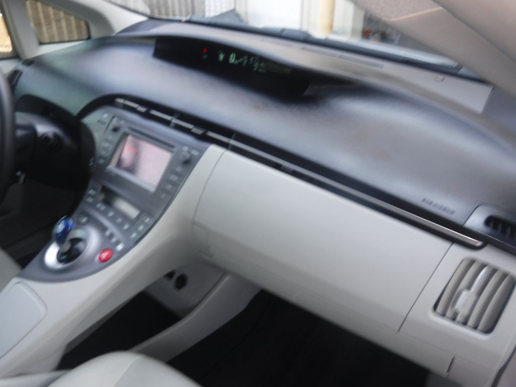 2012 Toyota Prius Image 28