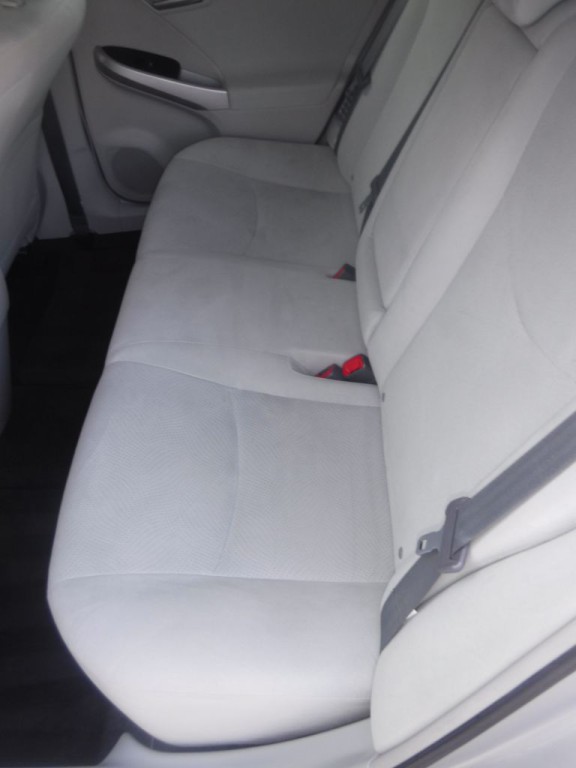 2012 Toyota Prius Image 29