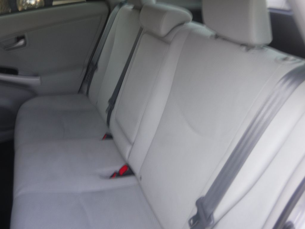 2012 Toyota Prius Image 31