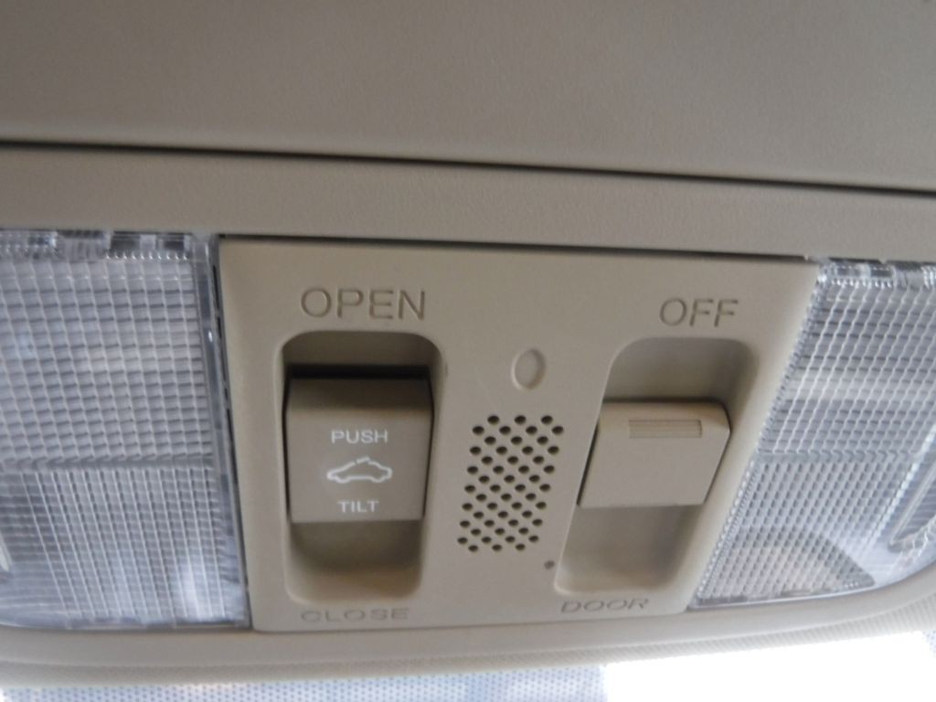 2010 Honda CR-V Image 41