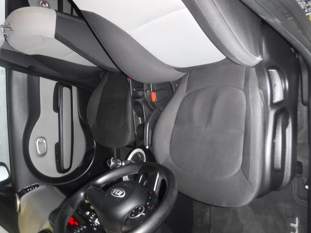 2014 Kia Soul Image 24