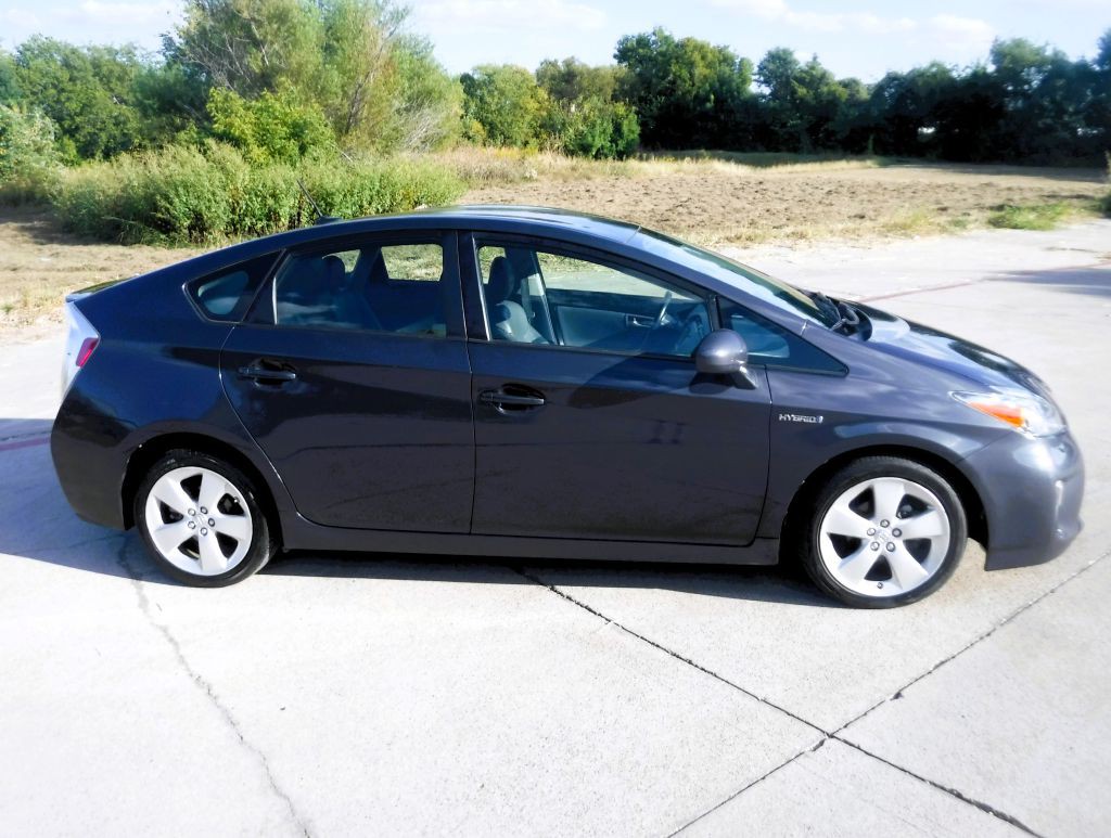 2012 Toyota Prius Image 4