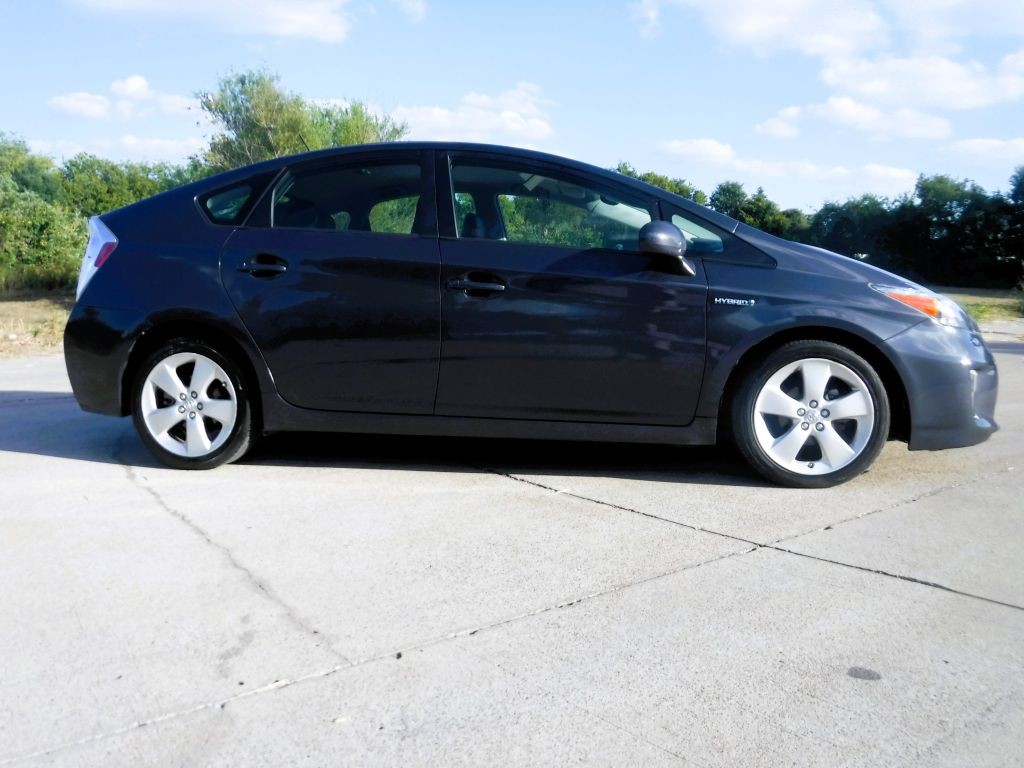 2012 Toyota Prius Image 5
