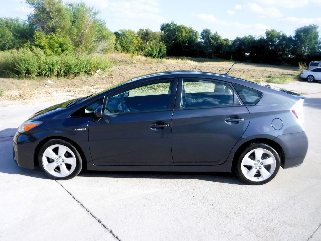 2012 Toyota Prius Image 10