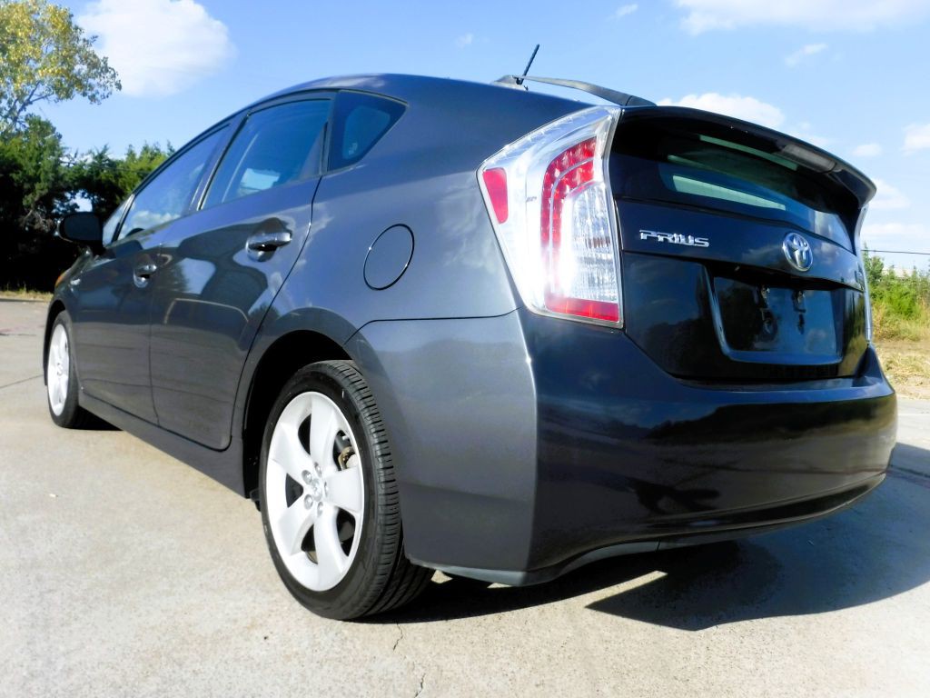 2012 Toyota Prius Image 13