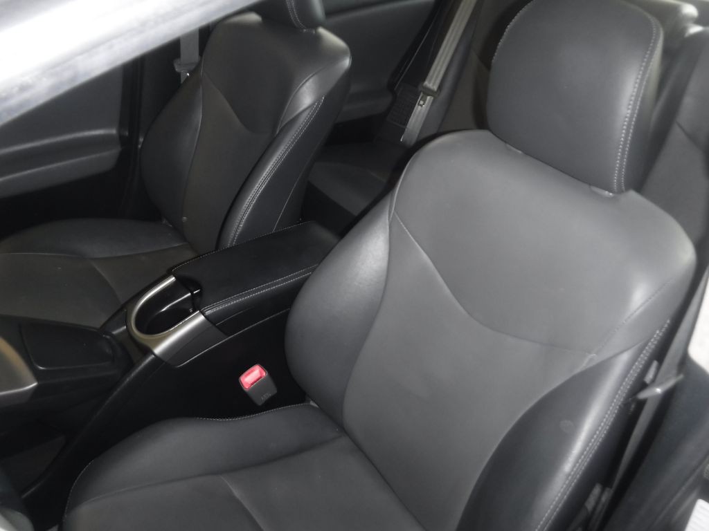 2012 Toyota Prius Image 23