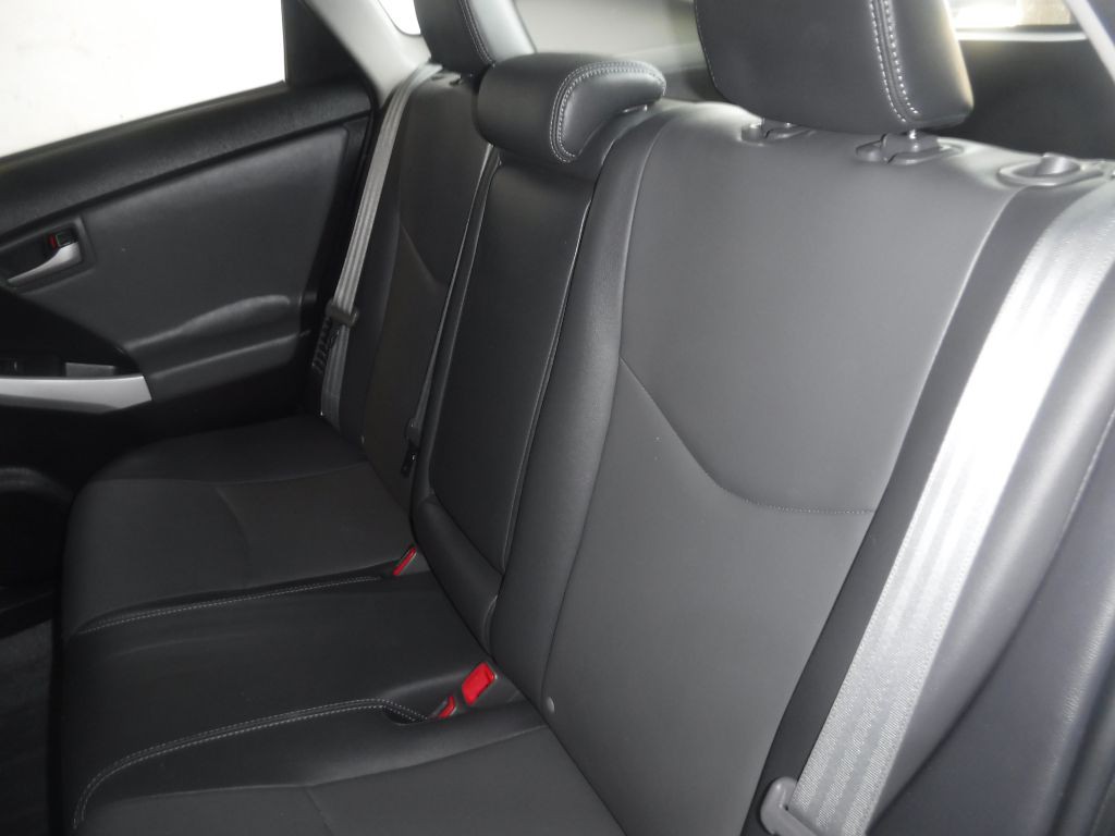 2012 Toyota Prius Image 28