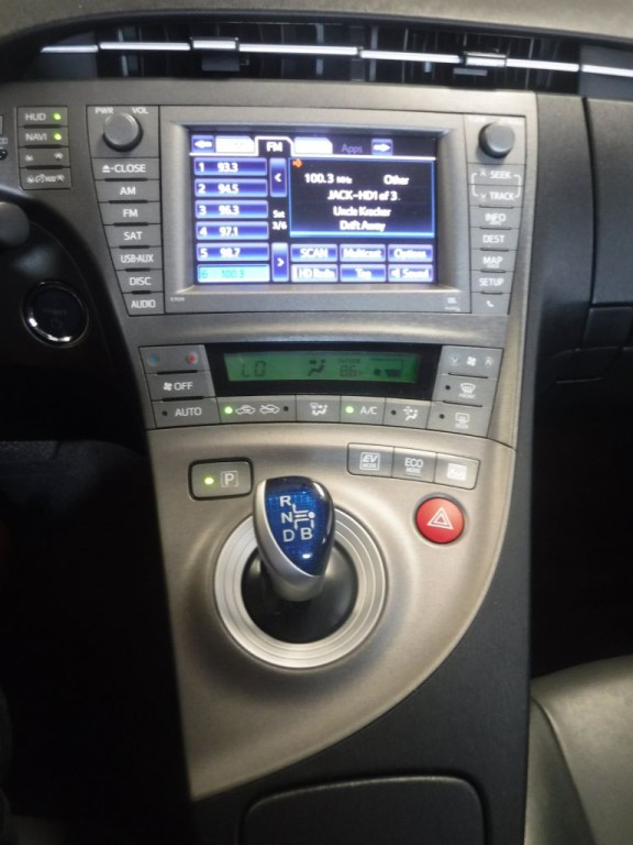 2012 Toyota Prius Image 32