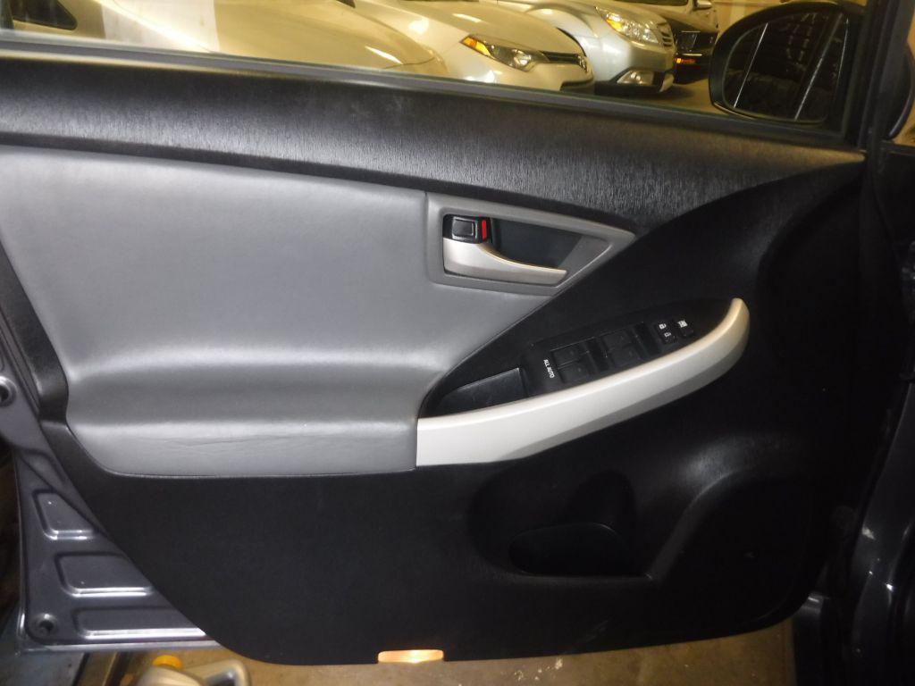 2012 Toyota Prius Image 44