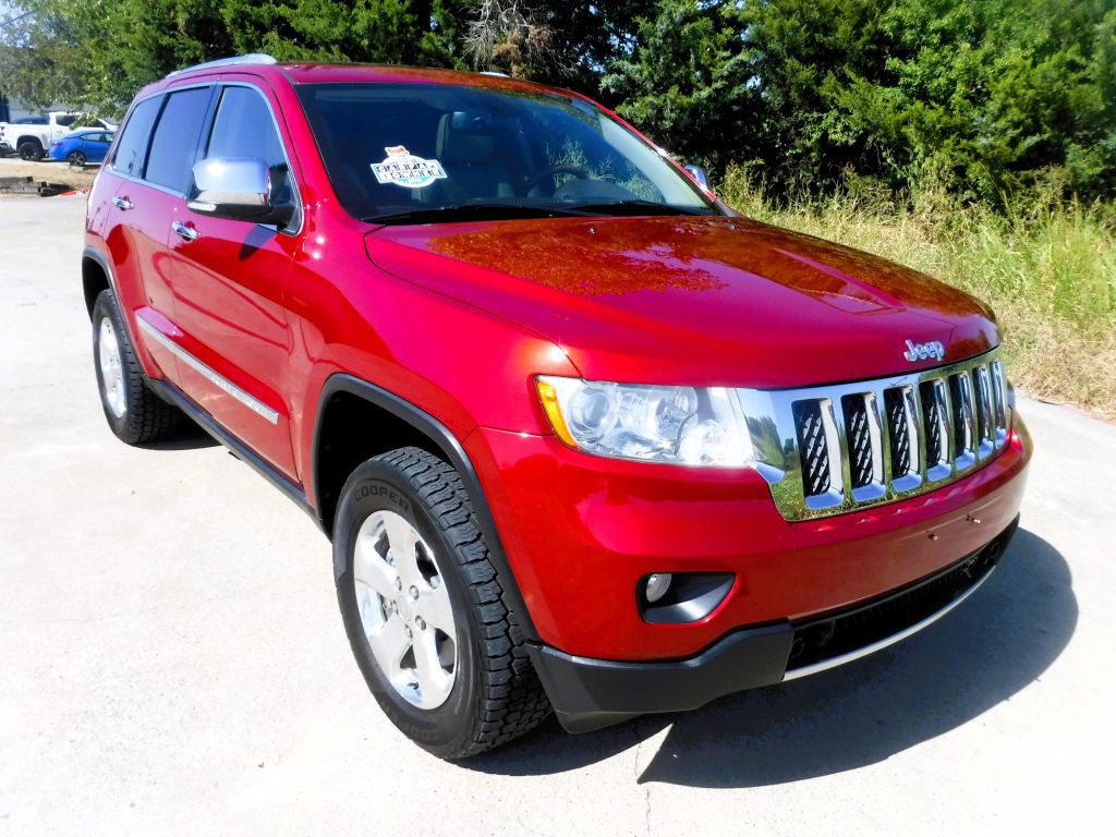 2011 Jeep Grand Cherokee Image 2