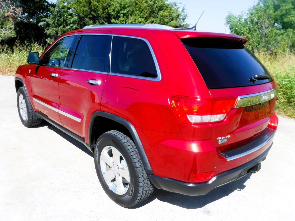 2011 Jeep Grand Cherokee Image 10