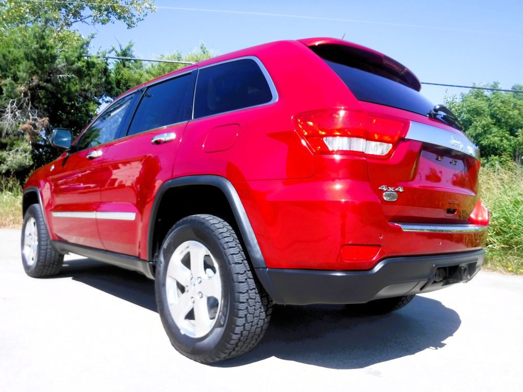 2011 Jeep Grand Cherokee Image 11