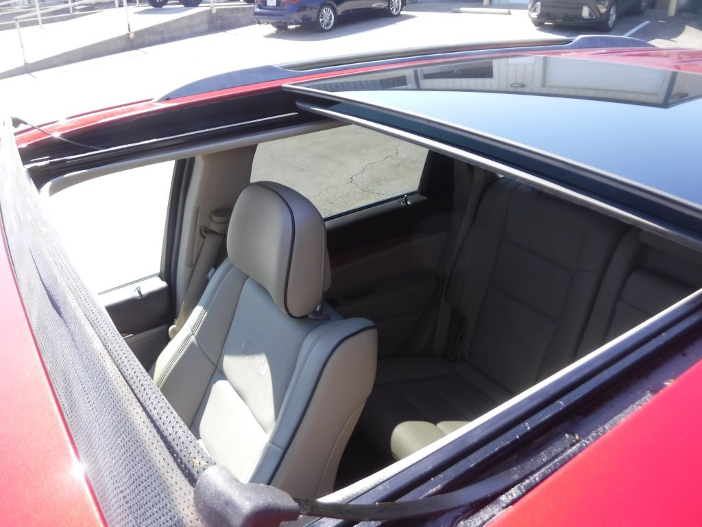 2011 Jeep Grand Cherokee Image 16