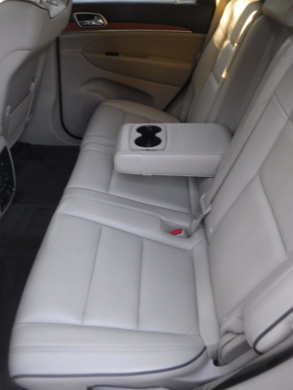 2011 Jeep Grand Cherokee Image 31