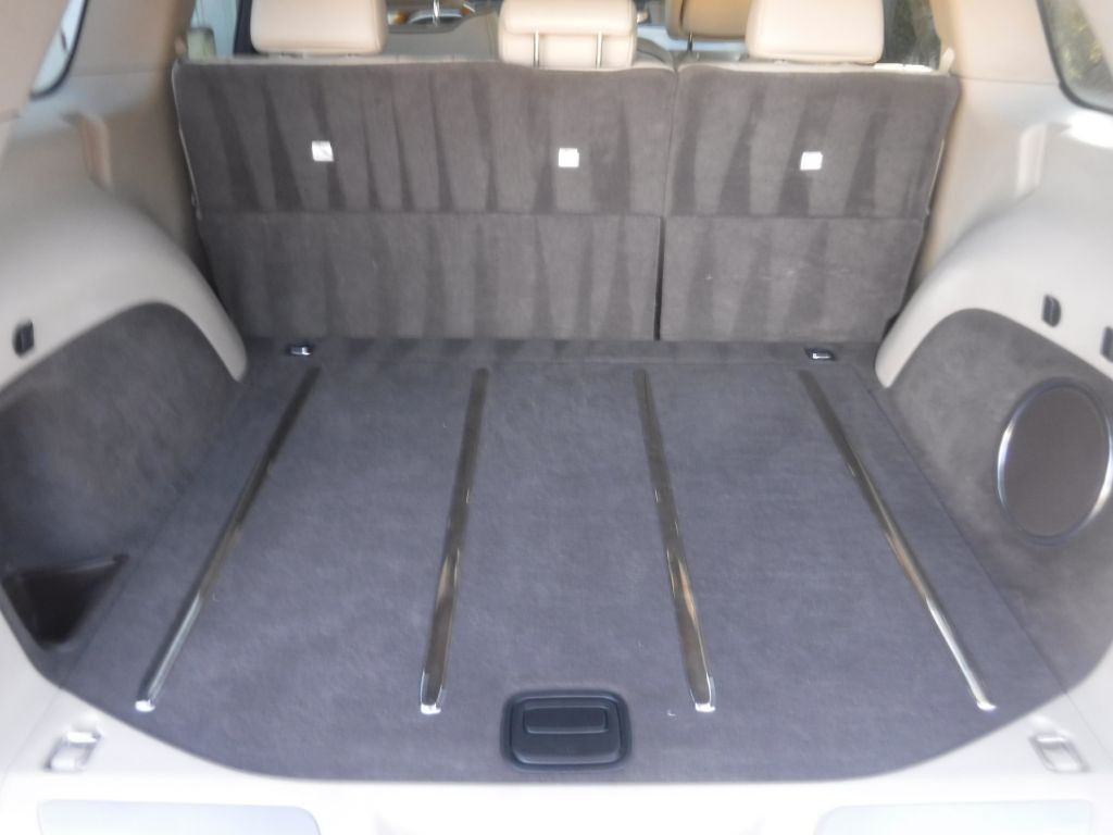 2011 Jeep Grand Cherokee Image 36