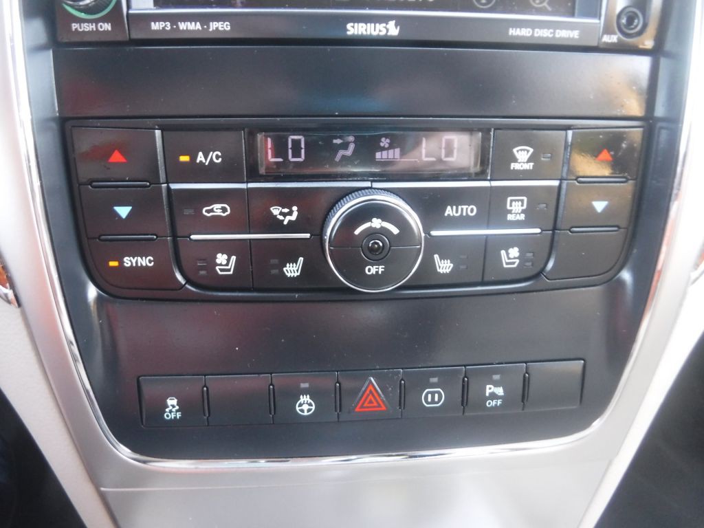 2011 Jeep Grand Cherokee Image 41