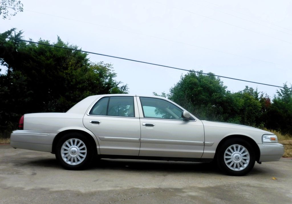 2008 Mercury Grand Marquis Image 5