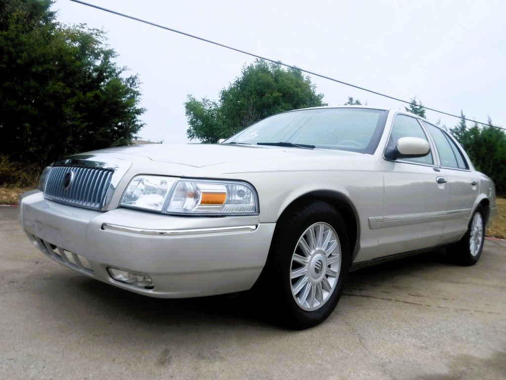2008 Mercury Grand Marquis Image 9