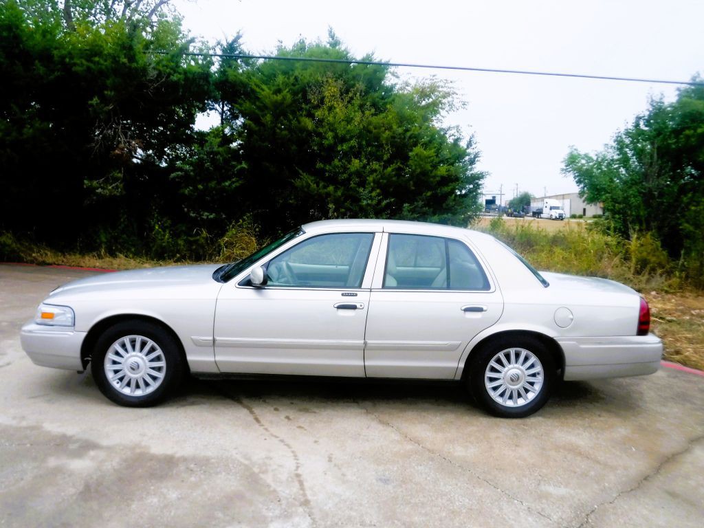 2008 Mercury Grand Marquis Image 10