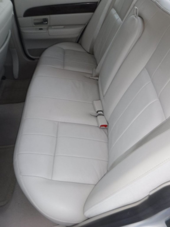 2008 Mercury Grand Marquis Image 30