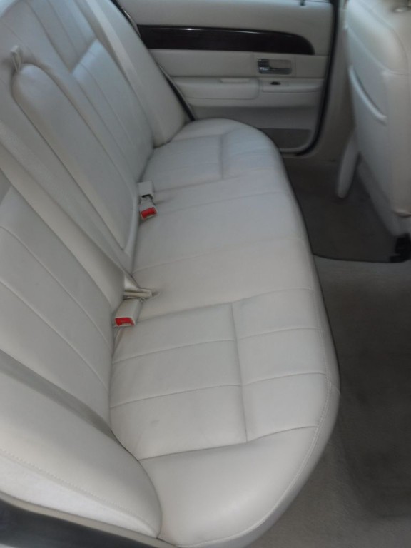 2008 Mercury Grand Marquis Image 31