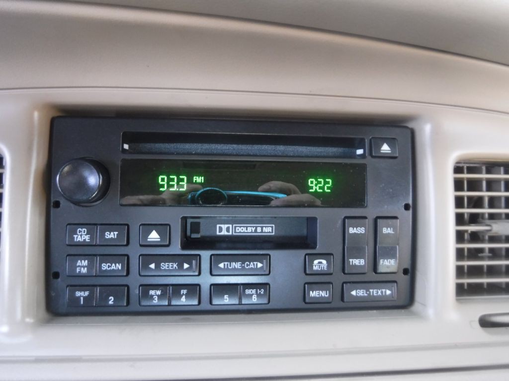 2008 Mercury Grand Marquis Image 36