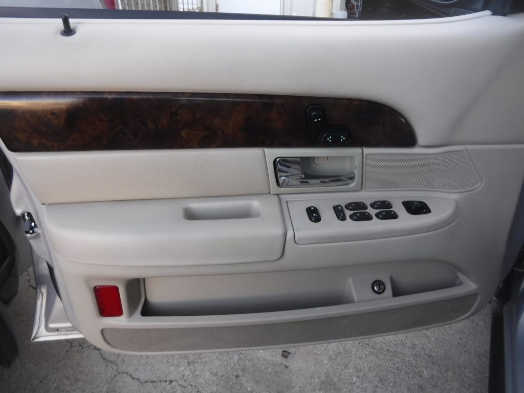 2008 Mercury Grand Marquis Image 42