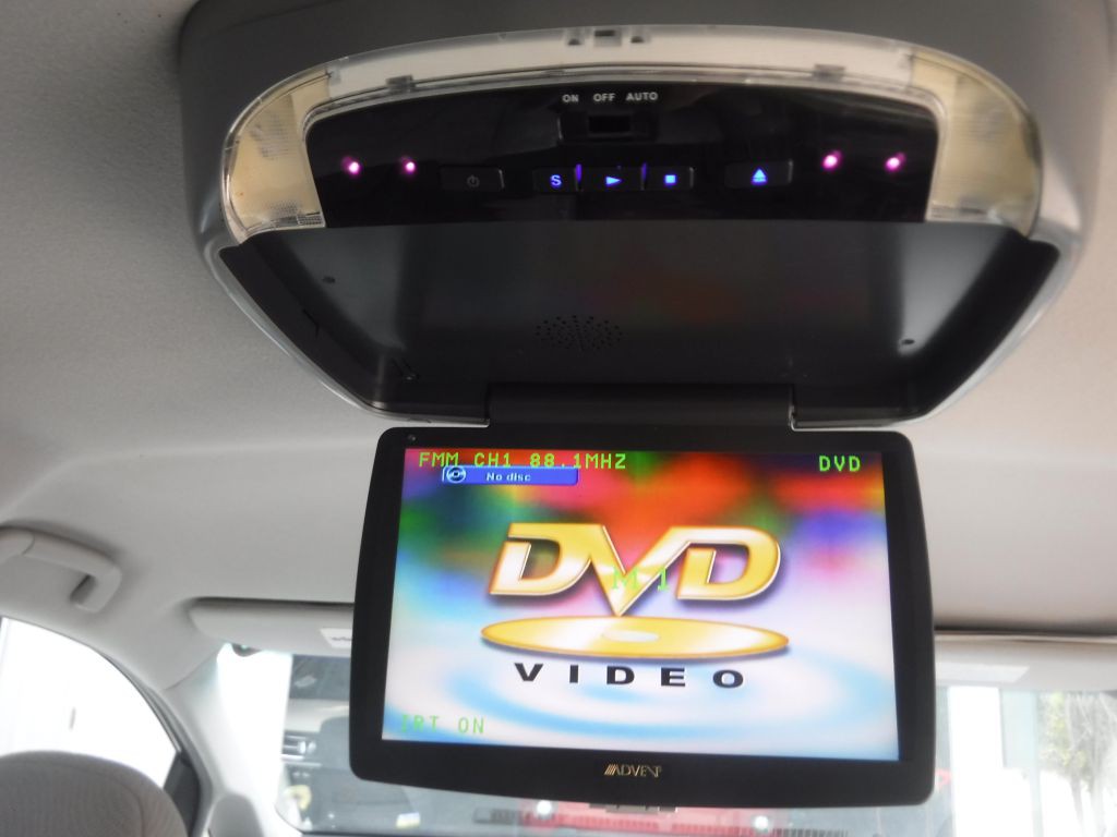 2014 Toyota Sienna Image 42