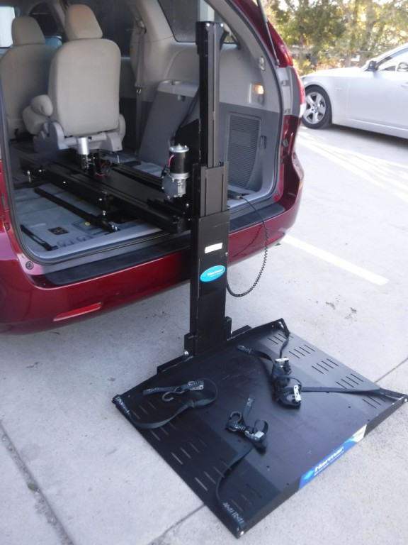 2012 Toyota Sienna Image 53