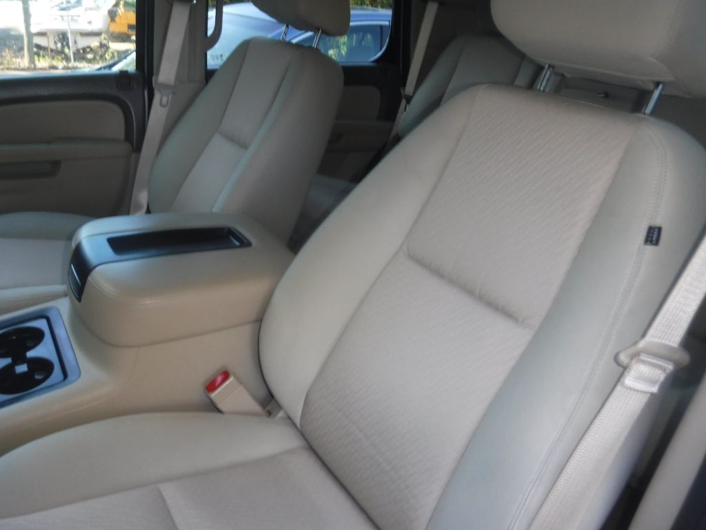 2013 GMC Yukon Image 28