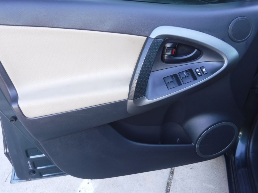 2012 Toyota Rav4 Image 43