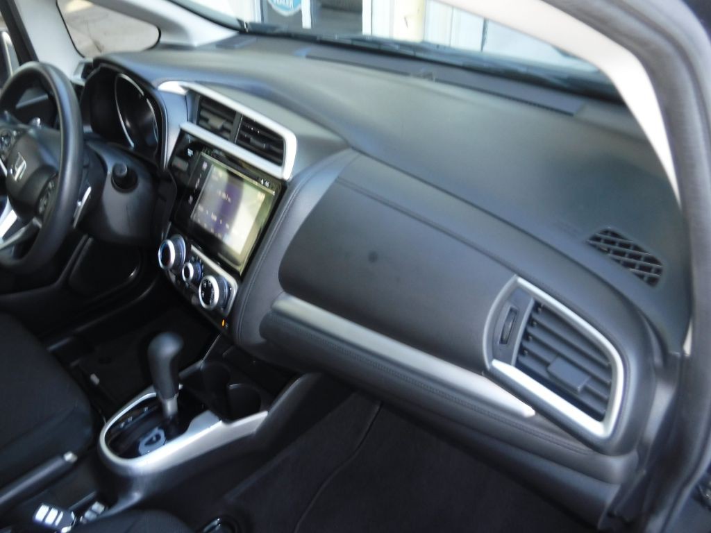 2016 Honda Fit Image 30