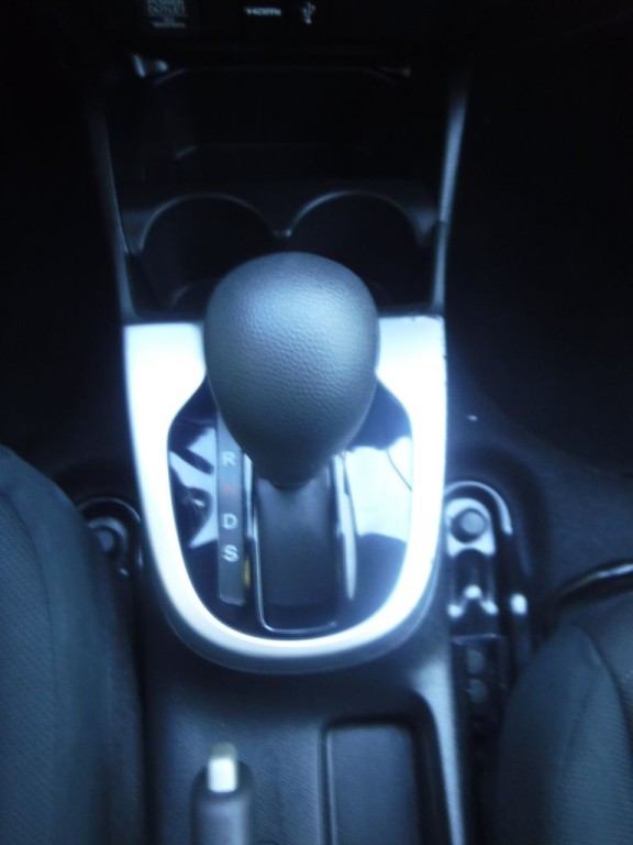 2016 Honda Fit Image 40