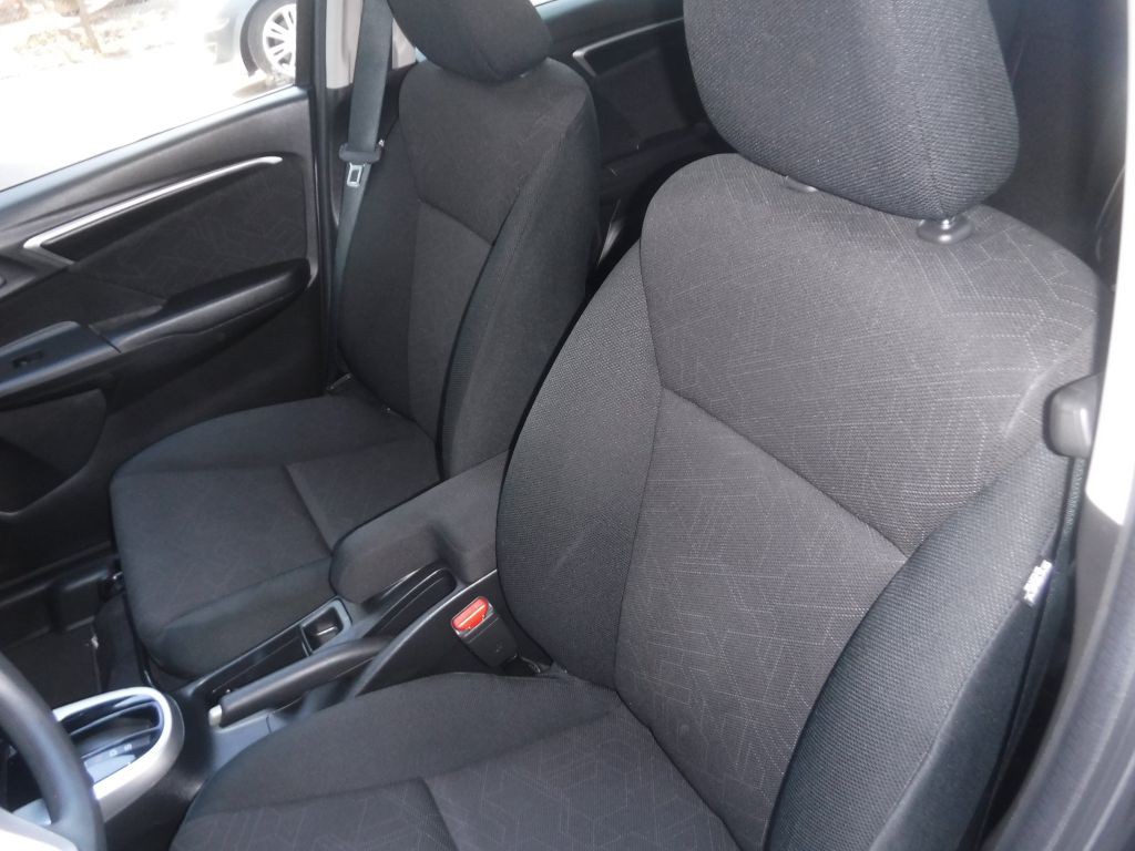 2016 Honda Fit Image 25