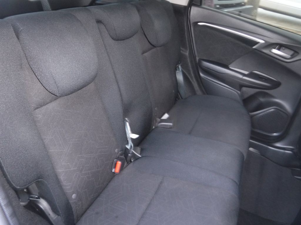 2016 Honda Fit Image 32