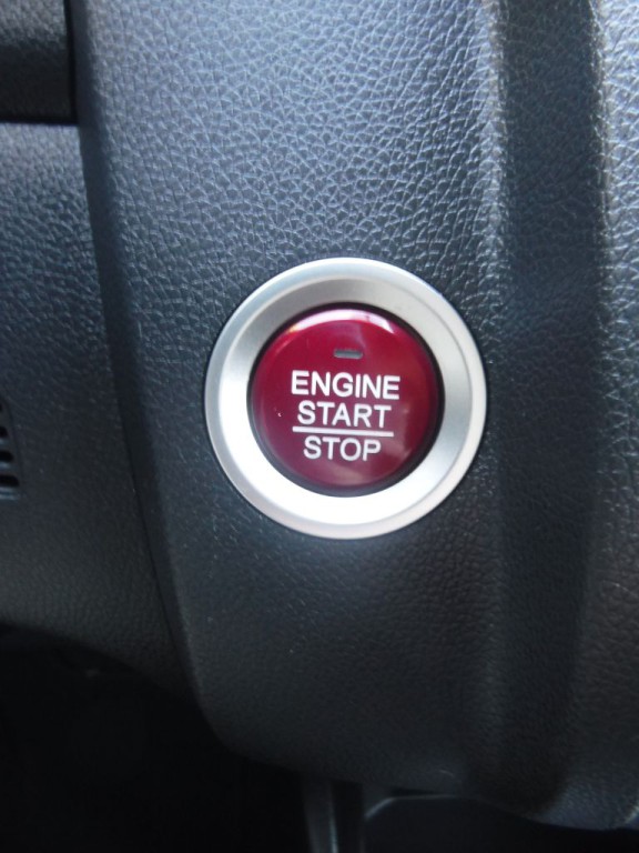 2016 Honda Fit Image 41