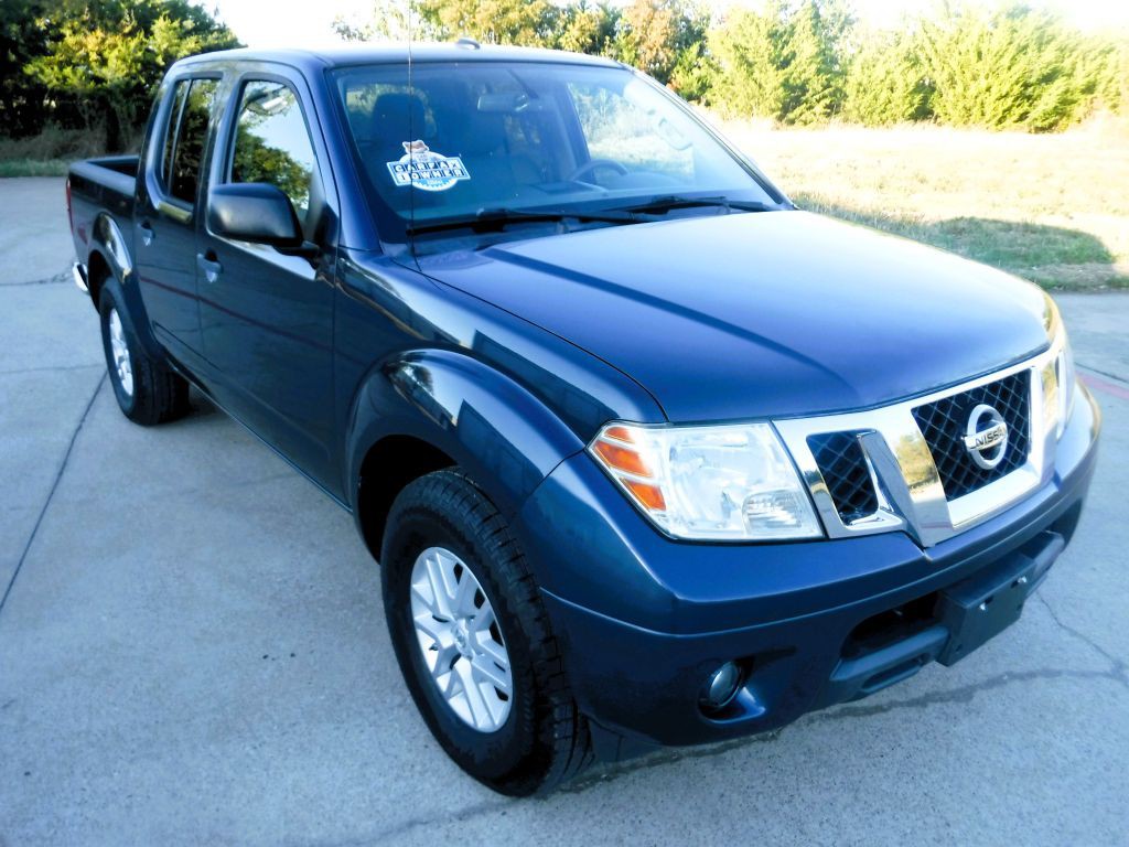 2016 Nissan Frontier Image 2