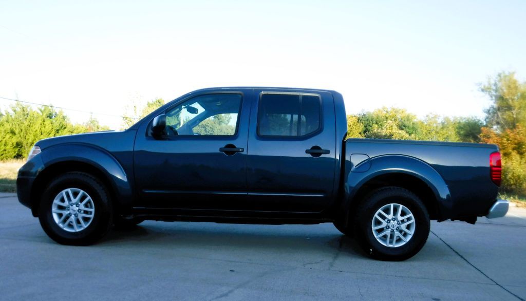 2016 Nissan Frontier Image 11