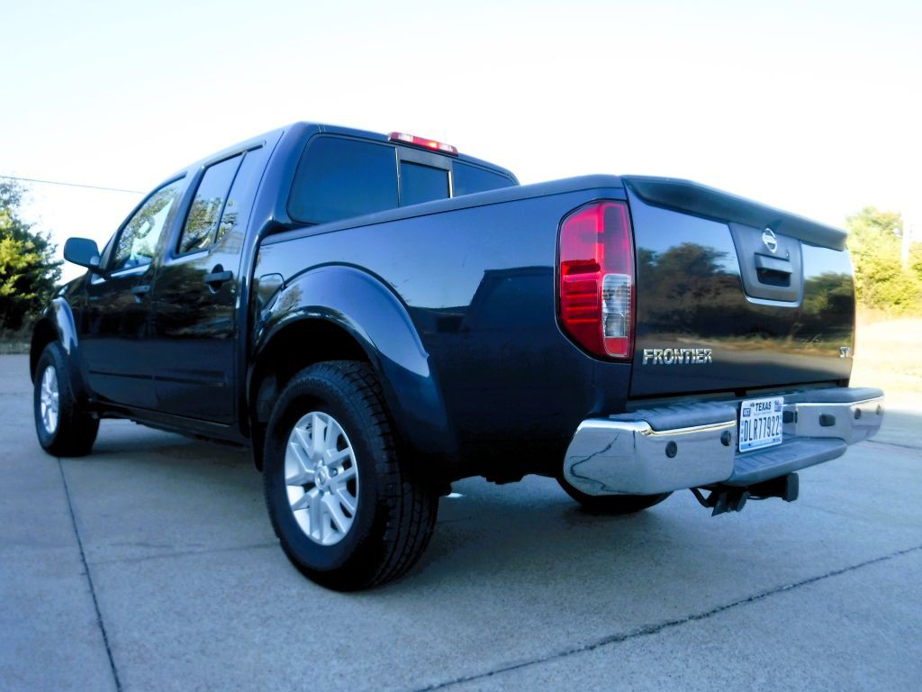 2016 Nissan Frontier Image 13