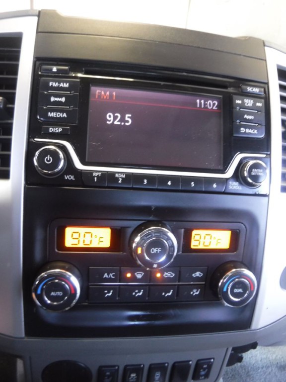 2016 Nissan Frontier Image 37