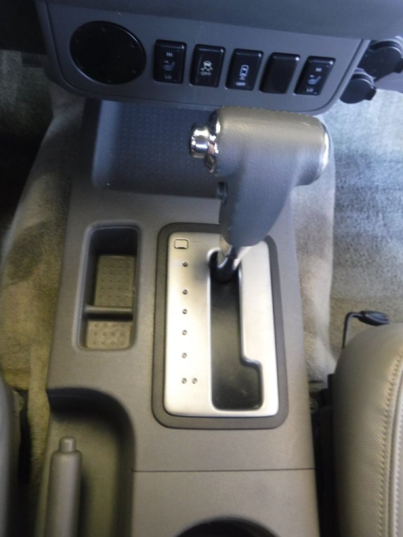 2016 Nissan Frontier Image 40